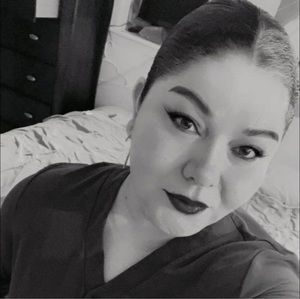 Meet your Posher, Beatriz